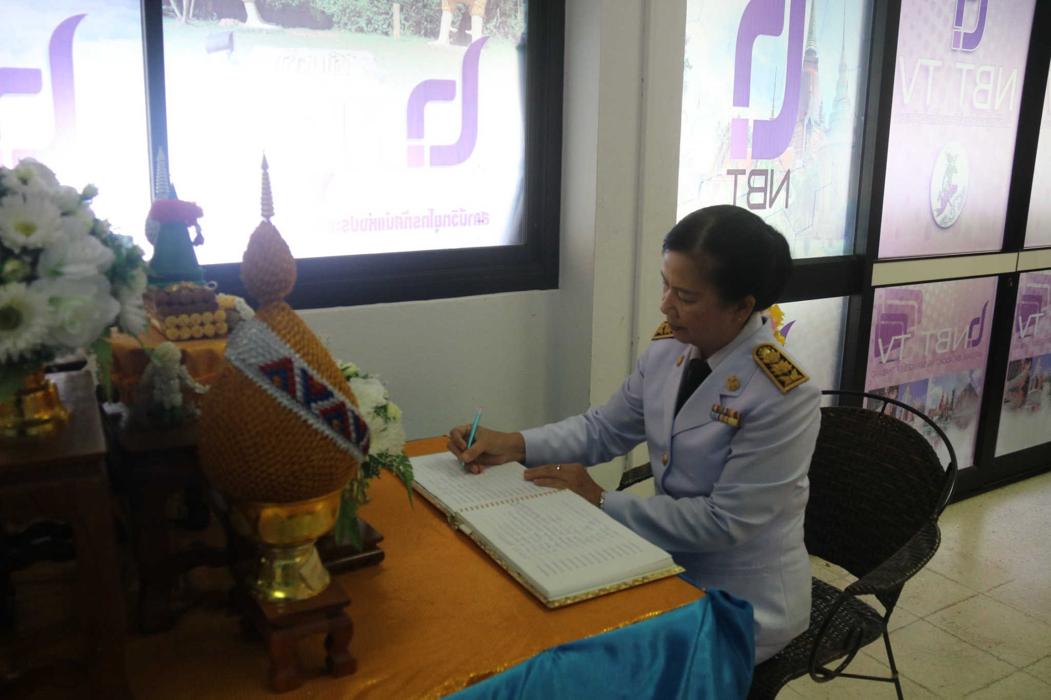  องค์การบริหารส่วนจังหวัดยะลา ร่วมบันทึกเทปถวายพระพรเนื่องในโอกาสวันเฉลิมพระชนมพรรษา สมเด็จพระนางเจ้าสิริกิติ์ พระบรมราชินีนาถ ในรัชกาลที่ ๙ ณ สถานีโทรทัศน์แห่งประเทศไทย จ.ยะลา